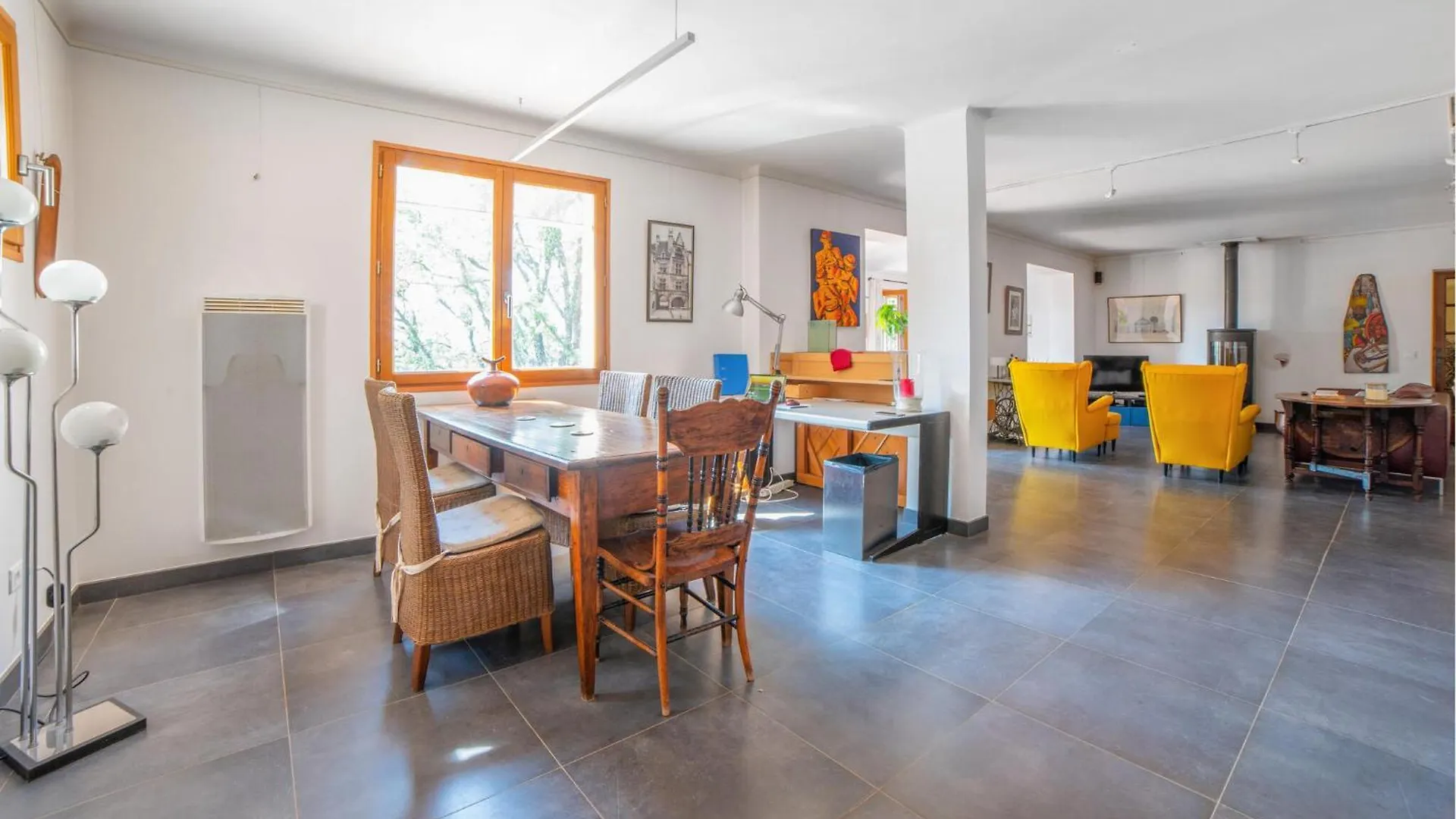 4 Bedroom Pet Friendly Home In Besse-Sur-Issole Semesterbostad