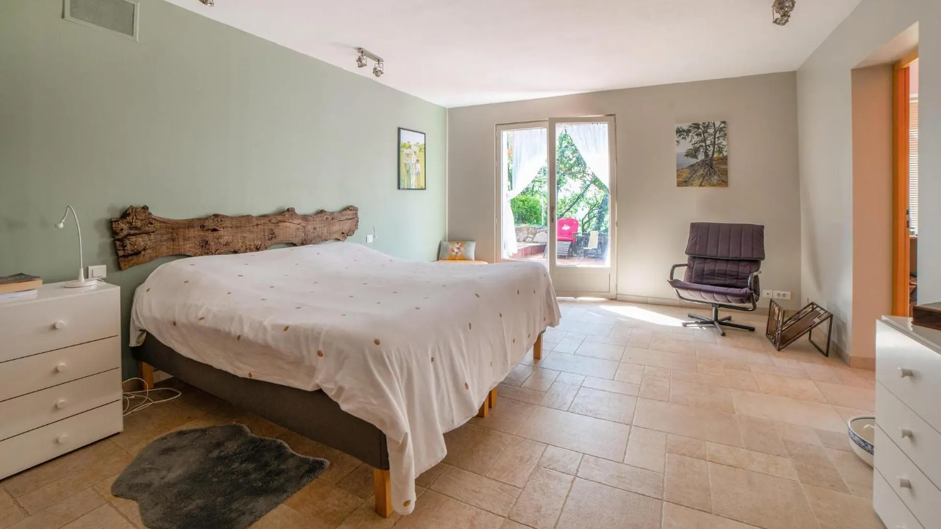 Semesterbostad 4 Bedroom Pet Friendly Home In Besse-Sur-Issole Frankrike