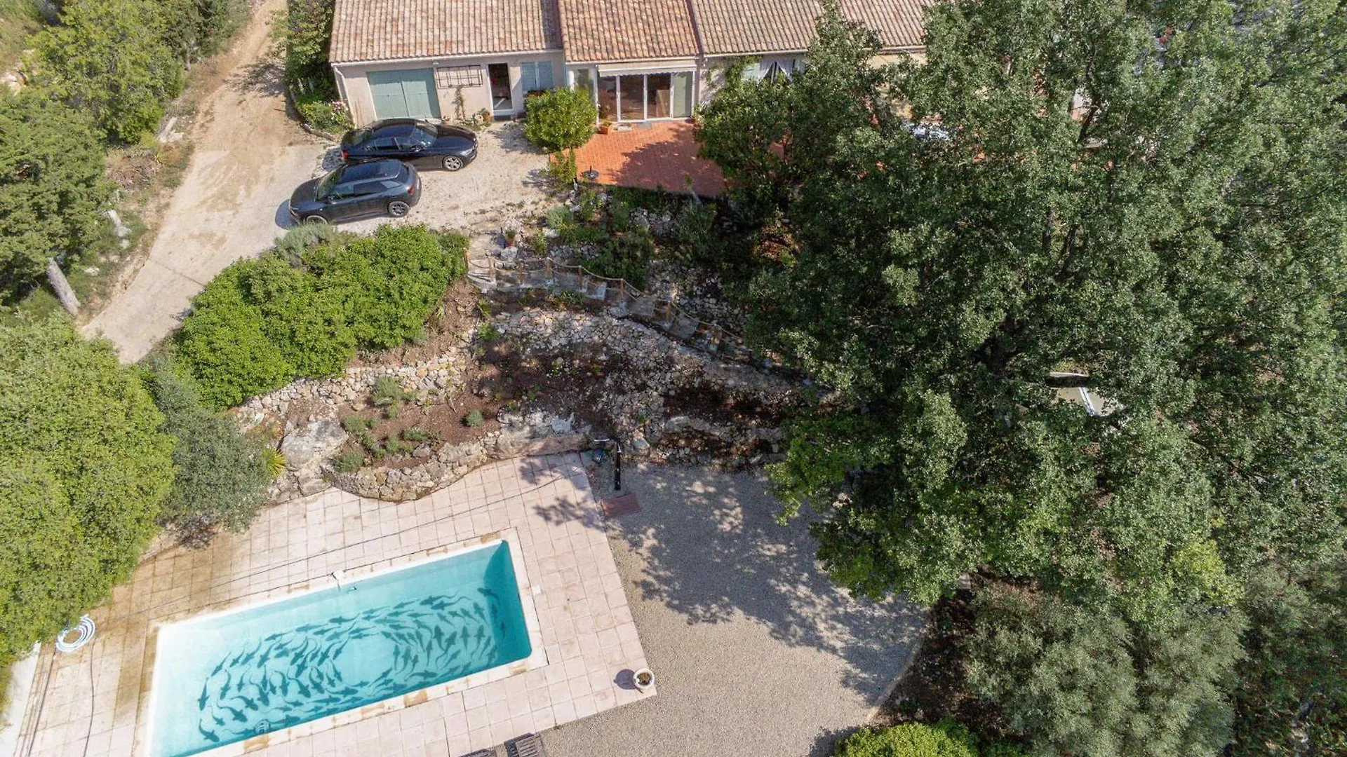 4 Bedroom Pet Friendly Home In Besse-Sur-Issole Semesterbostad