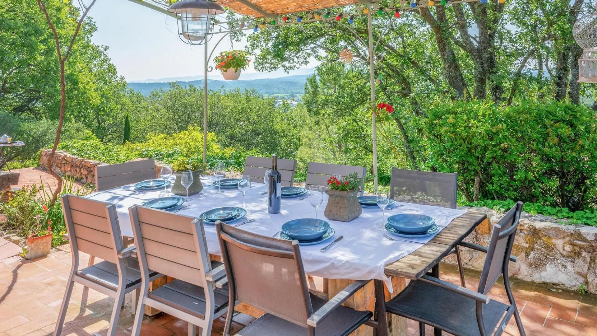 4 Bedroom Pet Friendly Home In Besse-Sur-Issole